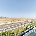 Stylish Studio With Pool, Gym & Tasteful Decor