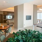 Forte 2Br With Pool & Gym 2Mins To Burj & Dubai Mall