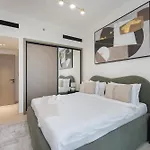 Awesome 1-Bedroom Apartment Perfect For 4 In Jvc Near To Dubai Miracle Garden
