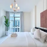 Your Perfect Meydan Getaway 1B Polo Residence C3