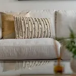 Elegant Studio With Partial Sea View In Court Tower