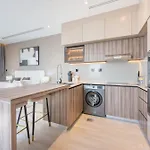 Sleek Studio In Jumeirah Village Triangle