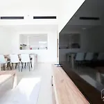 Deluxe 2-Bedroom Apartment - Jvc Binghatti Emerald