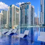 Higuests - Elegant Studio Retreat In Business Bay