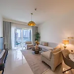 Homes Beyond I Newly Furnished 1Br With Beach Access