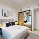 Binghatti Creek - Chic Two Bedroom In Al Jadaf