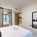 Binghatti Creek - Chic Two Bedroom In Al Jadaf