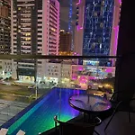 Breathtaking Burj & Pool View Apt In Downtown