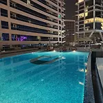 Great & Huge Apartment High Floor!