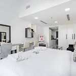 Astonishing Studio Apartment For 2 In Sports City