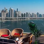 Seafront Escape Infinity Pool & Private Beach