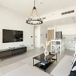 Elegant One-Bedroom In Dubai Hills For 4 Persons