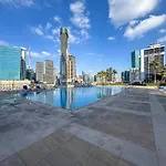 Lux 1 Bedroom Getaway With Stunning Views, Pool And Gym