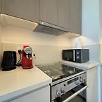 Modern 1Br In Dubai Hills With Big Screen Experience