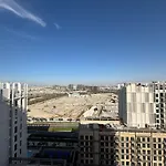 Modern 1Br In Dubai Hills With Big Screen Experience