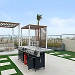 First Class Studio Stylish Hideaway