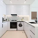 Juliushomes - Apartment Binghatti House