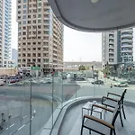 Vogue Condor Star Dubai Marina - Fully Renovated, Brand-New One Bedroom Apartment With Balcony And Infinity Pool Access