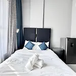 Al Manara Classic Cozy Studio