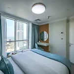 Deluxe 3 Bedroom With Marina & Sea View