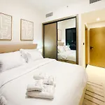 Waterfront Apartment With Burj Khalifa Views In Business Bay