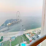 Amazing Views Dubai Eye & Palm