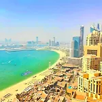 Amazing Views Dubai Eye & Palm