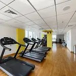 Stonetree - Stylish Apartment With Amazing Building Facilities