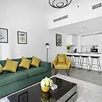 Stonetree - Stylish Apartment With Amazing Building Facilities