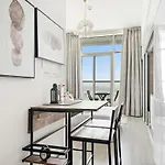 Silkhaus Luxurious Studio In Studio One Tower