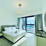 Majestic Act 2Bedroom Boulevard View