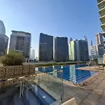 Stunning Burj View - Cozy 2Br - 5 Min Dubai Mall