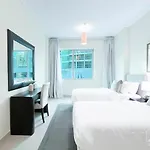 Luxury 2B Apt With Full Marina Views - Delphine