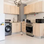 Cozy Studio Haven In Ag Tower - Business Bay
