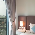 Seven Palm Hotel & Apartments - Pool & Beach Access