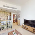 Zenith Tower A2 - Colourful One Bedroom