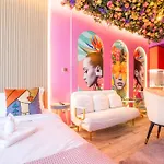 Capsule Flora Business Bay View Burj Khalifa-Pool Table-Game Arcade-Projector-Playstation 5