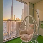 Burj View, Dubai Mall Walk, Big Pool Burj View