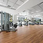 Chic Studio In Art Gardens Modern Living