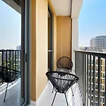Silkhaus Luxury Studio Near Dubai Sport City