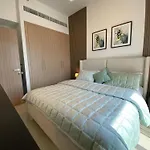 Cozy 1 Bedroom Apartment Near Downtown
