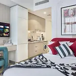 Elegant Cozy Stu Luxury Stay 10 Min Dubai Mall