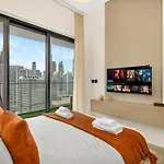 Burj Khalifa And Canal Views 2Bdr