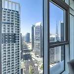 Deluxe One-Bedroom Apartment In Business Bay With Burj Khalifa And Canal View
