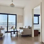 Dubai Starts Here With Amazing Apartment With Walking Distance To Metro