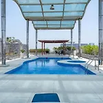 Stunning 2 Bed Great Metro Access