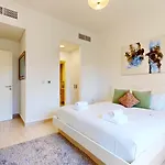 Vibrant Getaway 1Br Furnished - Near Golf Course