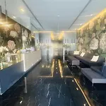 Sunrise Homes - A Stylish Studio In Botanica Tower