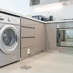 Modern And Peaceful 2 Bedroom In Amber By Azizi