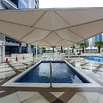 Chic Marina-View Studio In Bay Central Marina